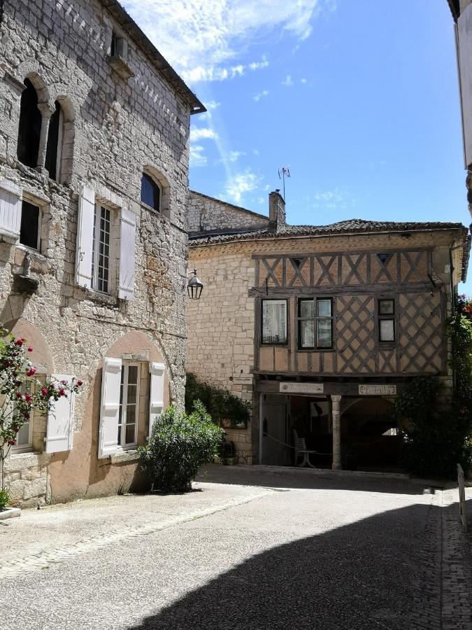 Maison De Charme Spacieuse, Terrasse Et Vue Sur La Place * Monflanquin